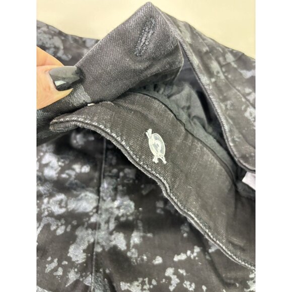 Melissa McCarthy Seven 20 (Actual 41x27) Slimming Black Printed Pencil Jeans EUC - Picture 9 of 13